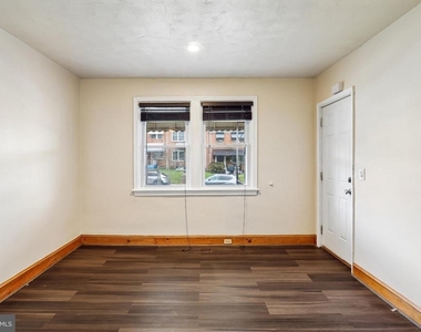 147 Denison Street - Photo Thumbnail 3