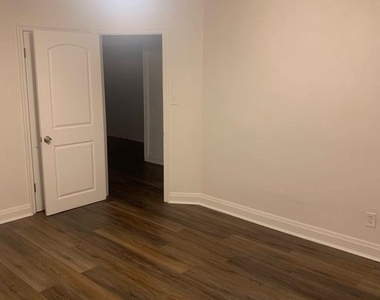 1008 E Lake Avenue - Photo Thumbnail 22