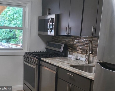 1008 E Lake Avenue - Photo Thumbnail 5