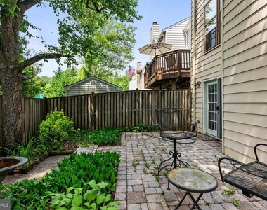 2114 Lang Drive - Photo Thumbnail 28