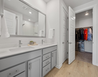 432 Tinto St - Photo Thumbnail 15