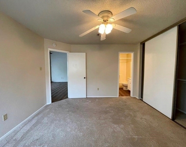 16719 Whitebrush Loop - Photo Thumbnail 28