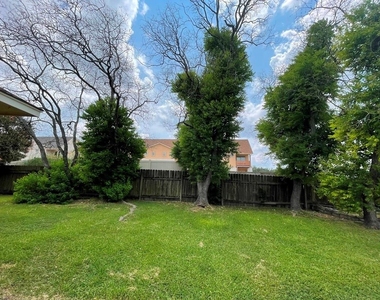 16719 Whitebrush Loop - Photo Thumbnail 35