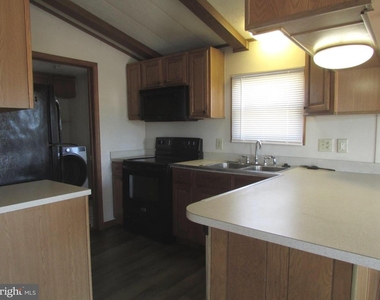 14446 Slim Street - Photo Thumbnail 2
