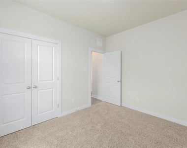 512 Clearlake Dr - Photo Thumbnail 24