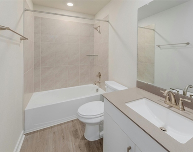 512 Clearlake Dr - Photo Thumbnail 27