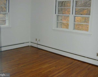409 N Lynn Drive - Photo Thumbnail 6