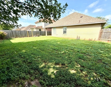 1213 Rainbow Parke Dr - Photo Thumbnail 13