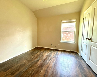 1213 Rainbow Parke Dr - Photo Thumbnail 8