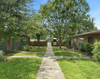 2314 Parker Ln - Photo Thumbnail 2