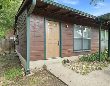 2314 Parker Ln - Photo Thumbnail 3