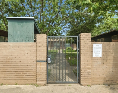 2314 Parker Ln - Photo Thumbnail 1