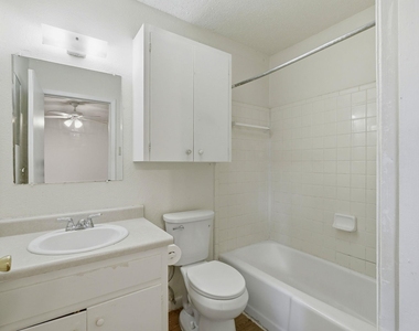 2314 Parker Ln - Photo Thumbnail 11