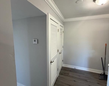 2835 Gainesville Street Se - Photo Thumbnail 4