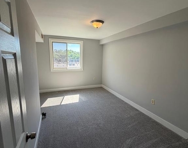 2835 Gainesville Street Se - Photo Thumbnail 5
