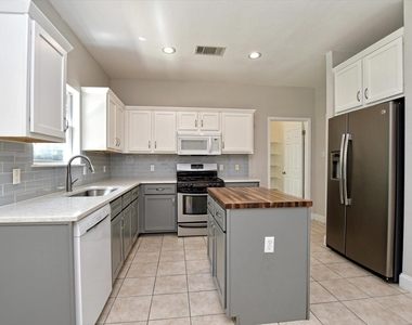 2007 Horizon Park Blvd - Photo Thumbnail 11