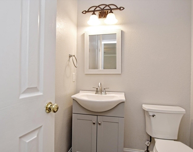 2007 Horizon Park Blvd - Photo Thumbnail 14