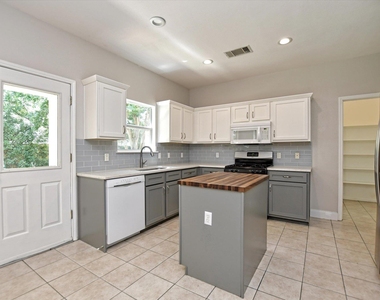 2007 Horizon Park Blvd - Photo Thumbnail 10