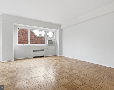 2720 Wisconsin Avenue Nw - Photo Thumbnail 10