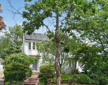 3113 45th Street Nw - Photo Thumbnail 2
