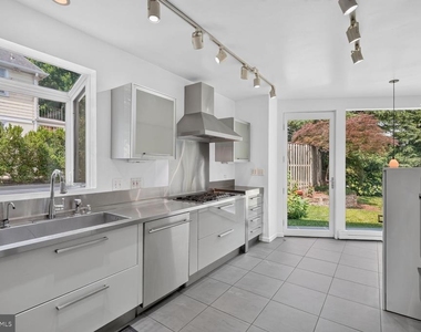 3113 45th Street Nw - Photo Thumbnail 14