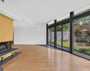 3113 45th Street Nw - Photo Thumbnail 8