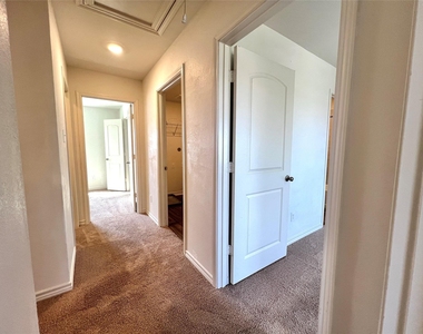113 Sunnymeade Ln - Photo Thumbnail 13