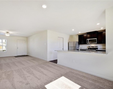 113 Sunnymeade Ln - Photo Thumbnail 2