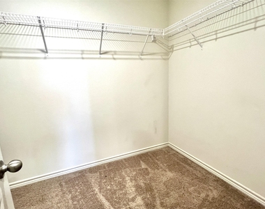 113 Sunnymeade Ln - Photo Thumbnail 16