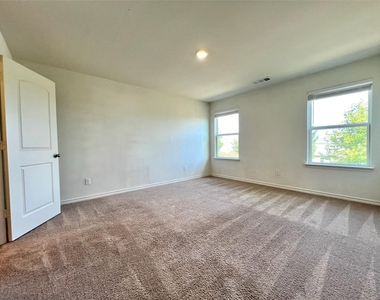 113 Sunnymeade Ln - Photo Thumbnail 18