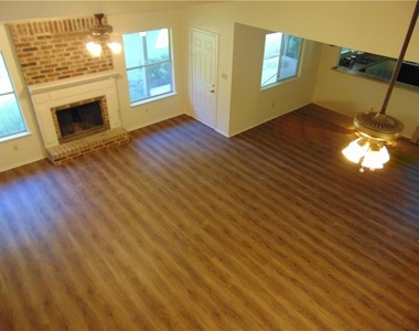 9213 Independence Loop - Photo Thumbnail 3