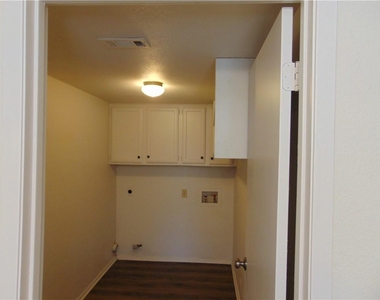 9213 Independence Loop - Photo Thumbnail 7