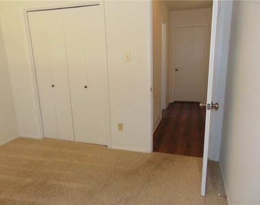 9213 Independence Loop - Photo Thumbnail 12