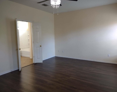 18208 Maxa Dr - Photo Thumbnail 19