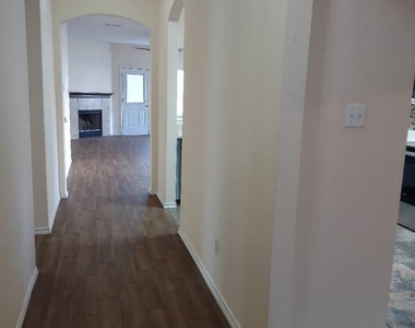 18208 Maxa Dr - Photo Thumbnail 16
