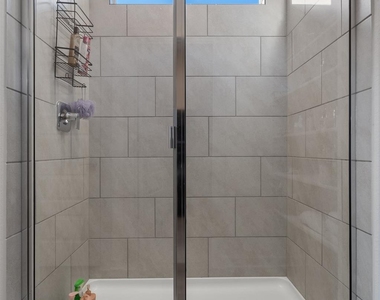 120 Scarborough Way - Photo Thumbnail 13