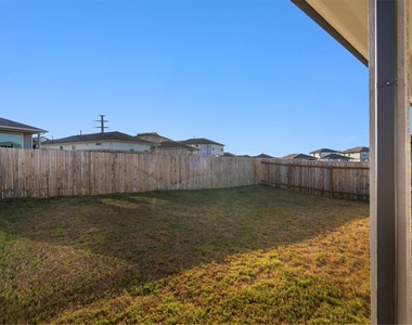 120 Scarborough Way - Photo Thumbnail 20