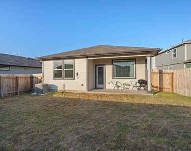 120 Scarborough Way - Photo Thumbnail 21