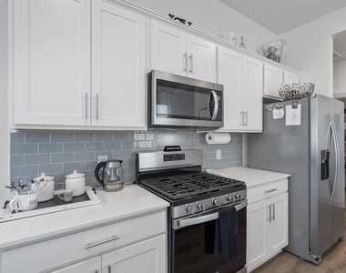 120 Scarborough Way - Photo Thumbnail 5
