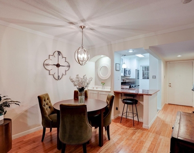 7920 Rockwood Ln - Photo Thumbnail 1