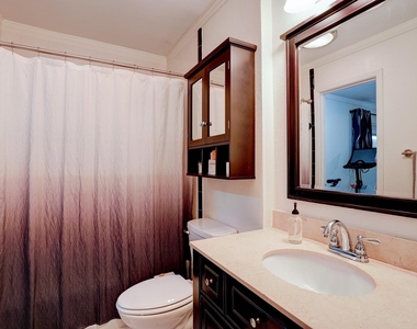 7920 Rockwood Ln - Photo Thumbnail 16