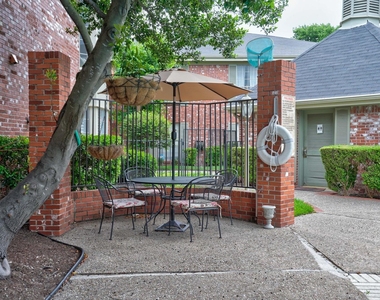 7920 Rockwood Ln - Photo Thumbnail 32