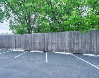 7920 Rockwood Ln - Photo Thumbnail 30