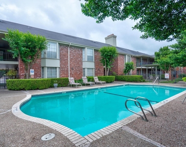 7920 Rockwood Ln - Photo Thumbnail 28