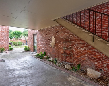 7920 Rockwood Ln - Photo Thumbnail 35