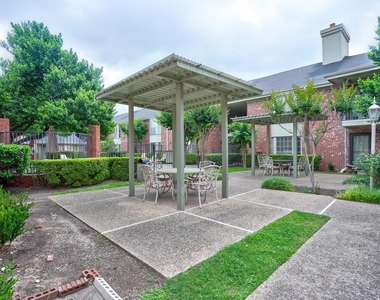 7920 Rockwood Ln - Photo Thumbnail 34