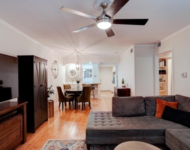 7920 Rockwood Ln - Photo Thumbnail 7