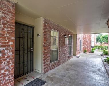 7920 Rockwood Ln - Photo Thumbnail 31