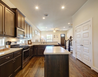 12205 Cottage Promenade Ct - Photo Thumbnail 4