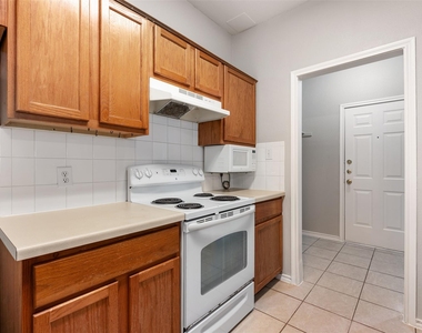 1720 Constantino Cir - Photo Thumbnail 14